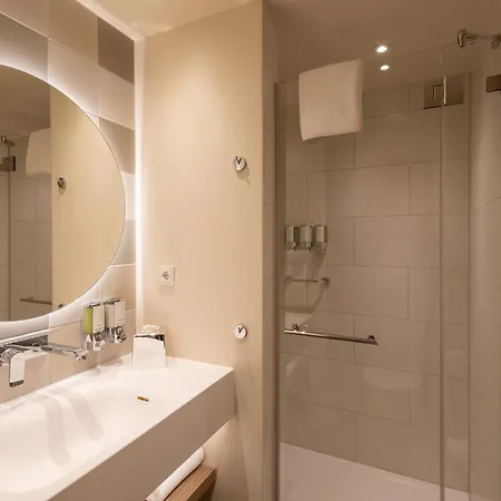 Hampton By Hilton North 3*