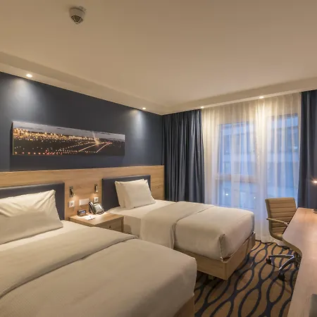 Hampton By Hilton North 酒店 3*