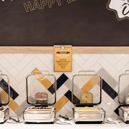 Hampton By Hilton North ホテル