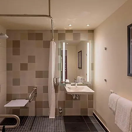 Hampton By Hilton North מלון מינכן