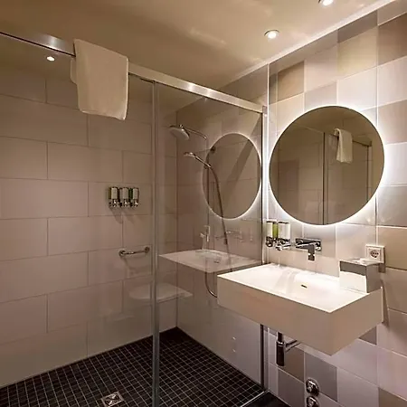 Hampton By Hilton North 3*