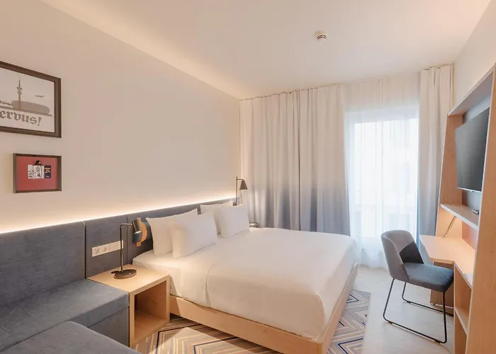 Hampton By Hilton North