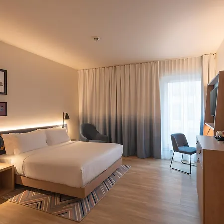Hampton By Hilton North 3* München