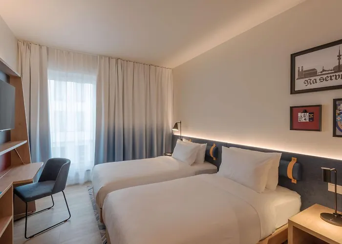 מלון Hampton By Hilton North 3*