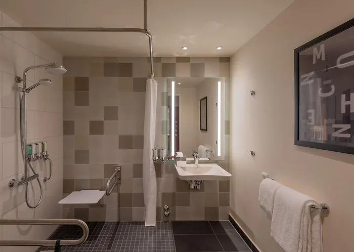 Hampton By Hilton North מלון מינכן